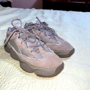 Yeezy 500 Ash-Gray size 8 slightly used